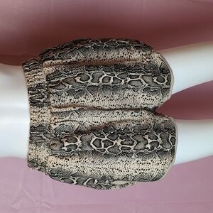 PrettyLittleThing Snake Print Sweat Shorts size 6